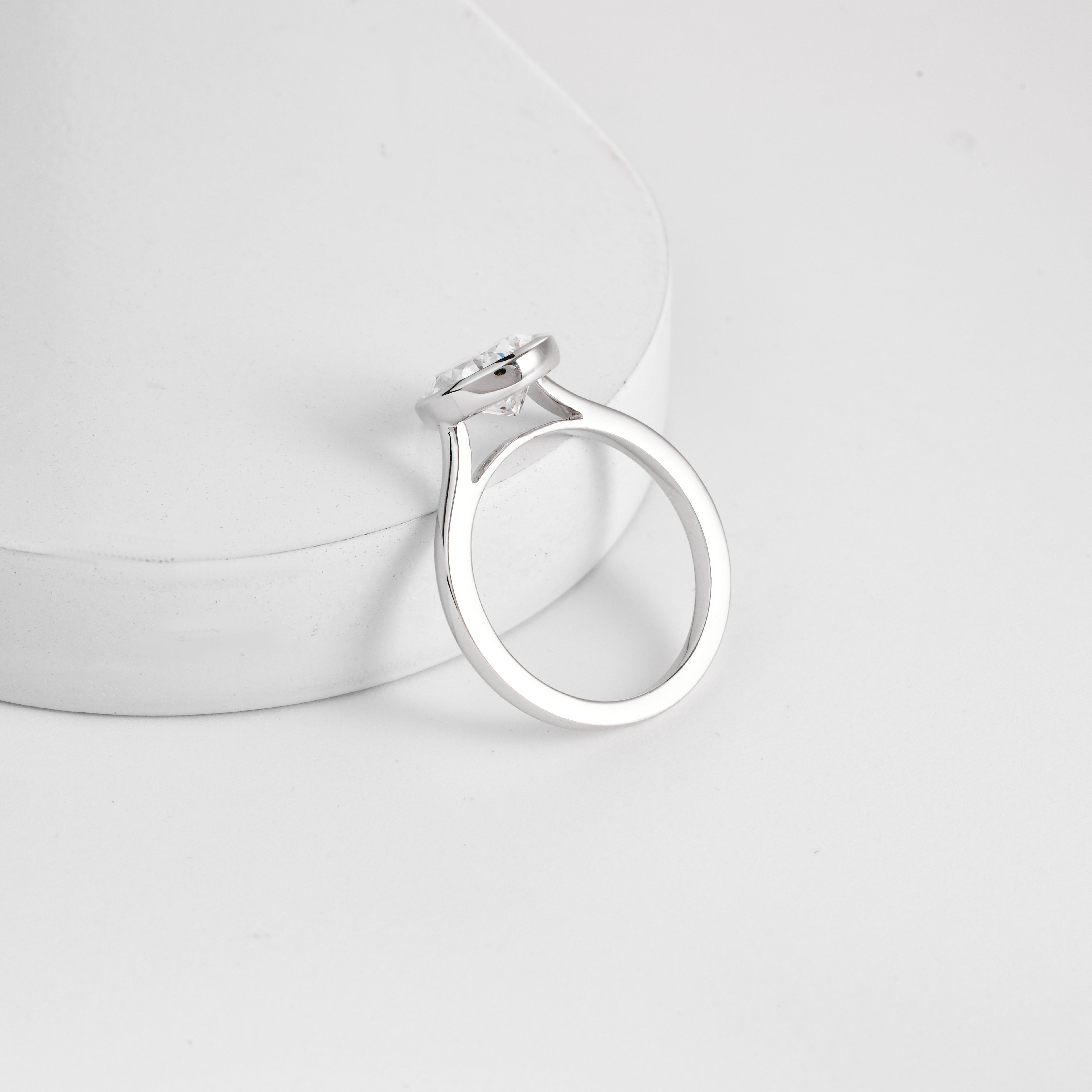 Platinum Oval Cut Lab Grown Diamond Bezel Set Engagement Ring, 2.00-6.00CT, D/E VVS-VS1, GIA Oval Cut Solitaire Ring,Forever Ring Handcraft