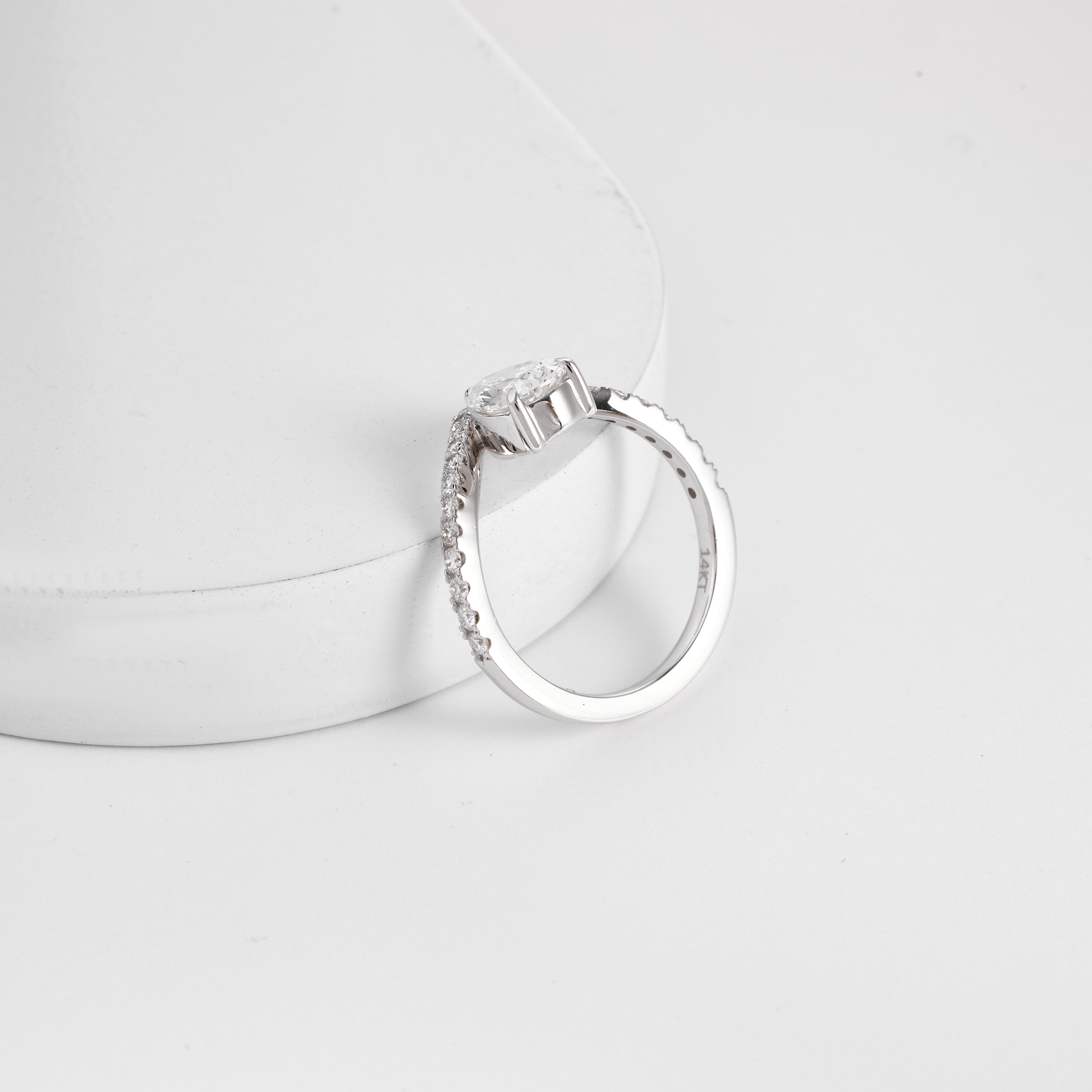 Pear Cut Lab Grown Diamond Engagement Ring, Chevron Shaped Band, 2.00-5.00CT, D/E VVS-VS1, GIA Pear V Shape Pave Ring,Promise Ring Handcraft