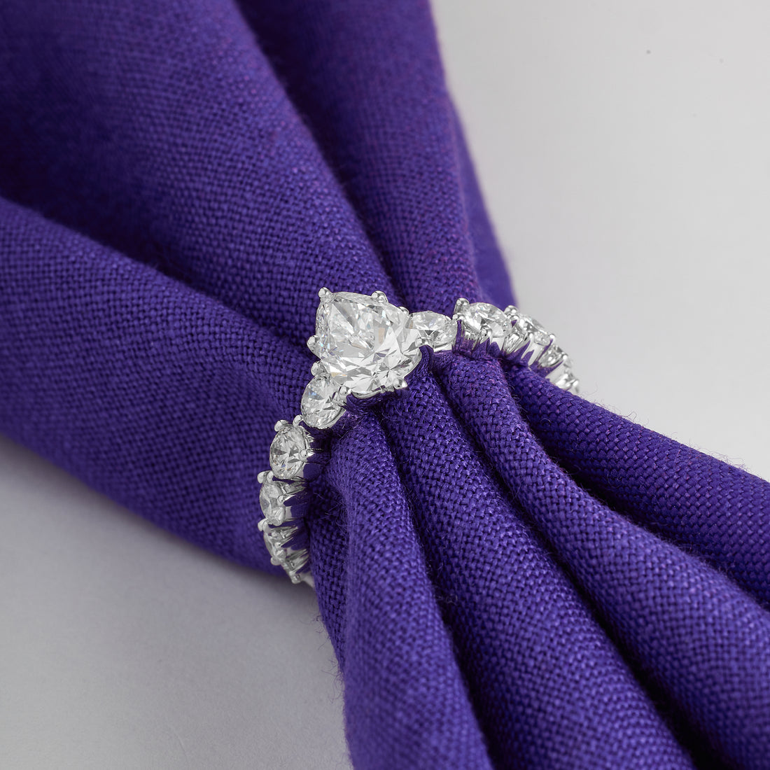 Pear Shaped Lab Grown Diamond Engagement Ring with Tapered Round Side Stones,Unique White Gold Bridal Ring,Vintage Inspired Graduated Ring